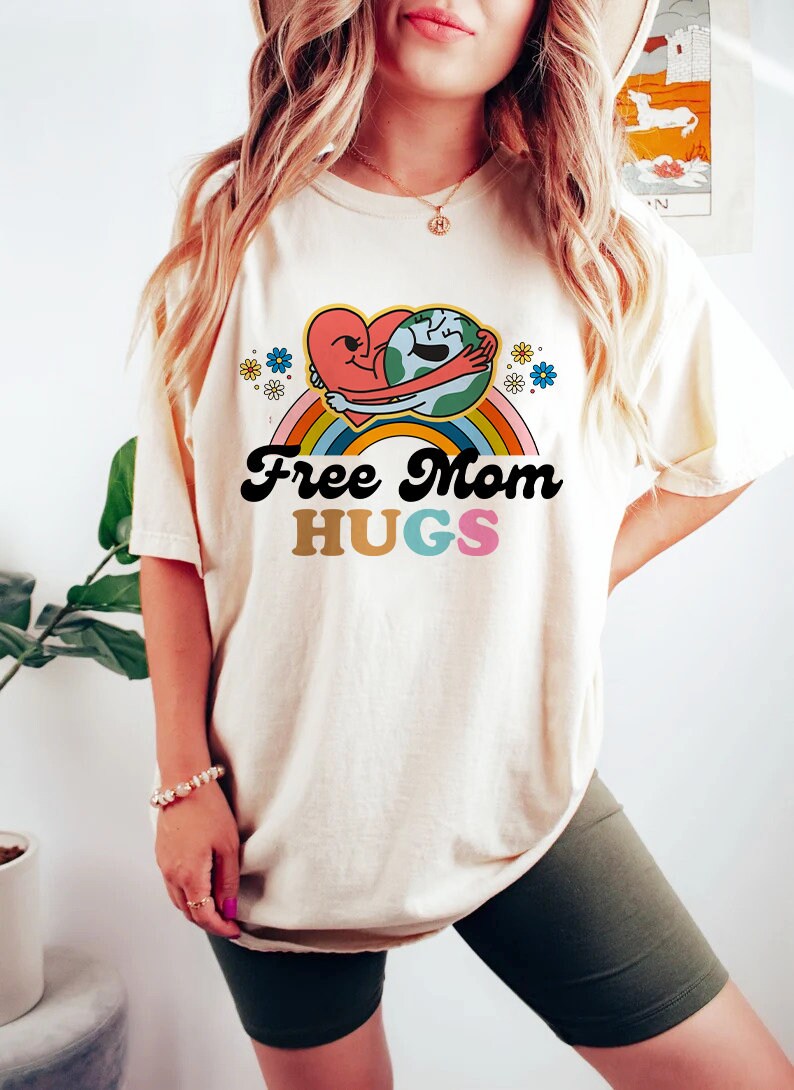 Free mom hugs shirt