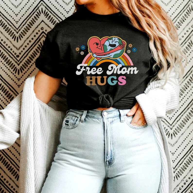 Free mom hugs shirt
