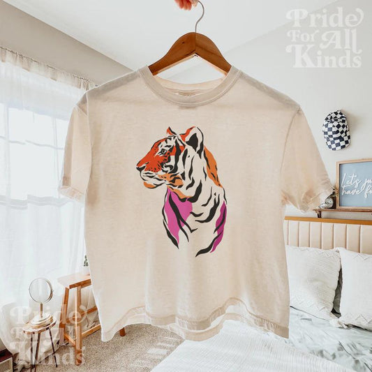 subtle lesbian crop top